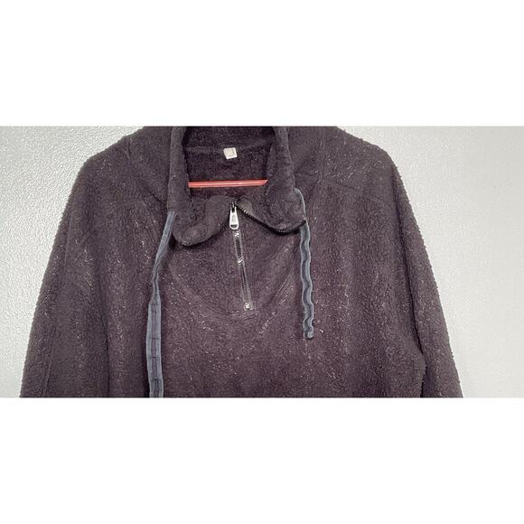 Free People FP Movement Hit the Slopes Fleece Black Fuzzy Size Medium Pullover - Picture 2 of 10